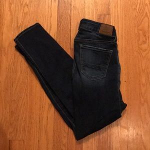🍍American Eagle Skinny Jeans